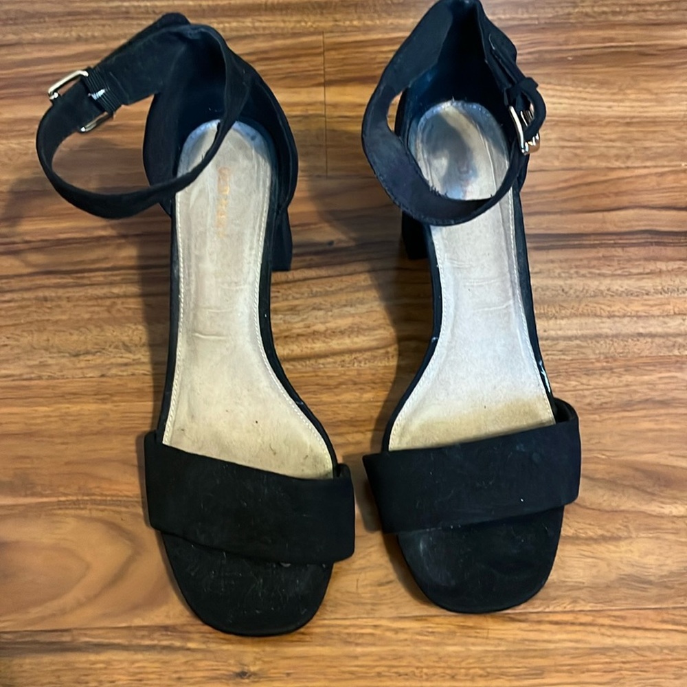 Old Navy Black Faux Suede Block Heels